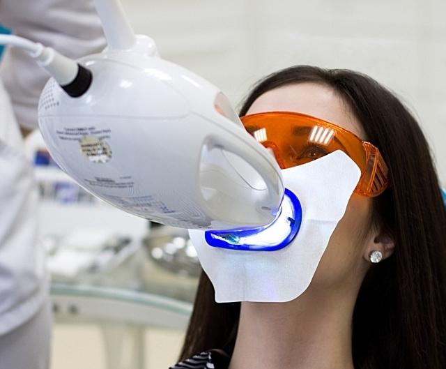 Philips Zoom 4: Передова технологія відбілювання зубів для ідеальної посмішки