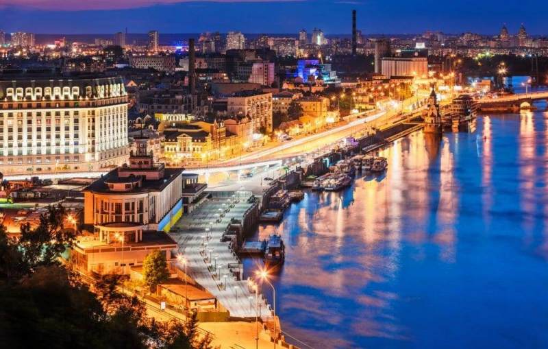 Київ, який відкривається не відразу: куди піти, що подивитися і як заводити знайомства